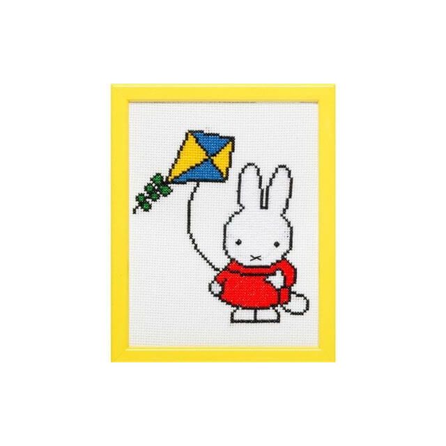 Borduurpakket Nijntje met vlieger 13x17cm van PAKO 076.211611