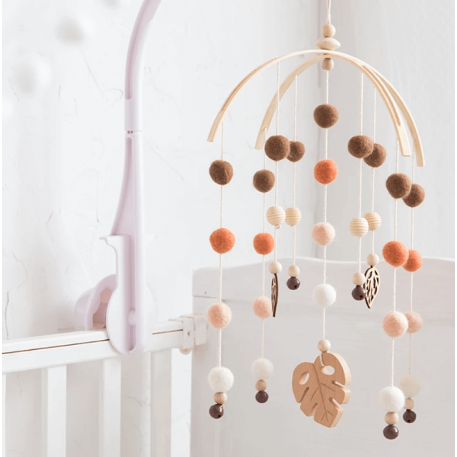 Mobiel Boogjes voor de baby kamer 